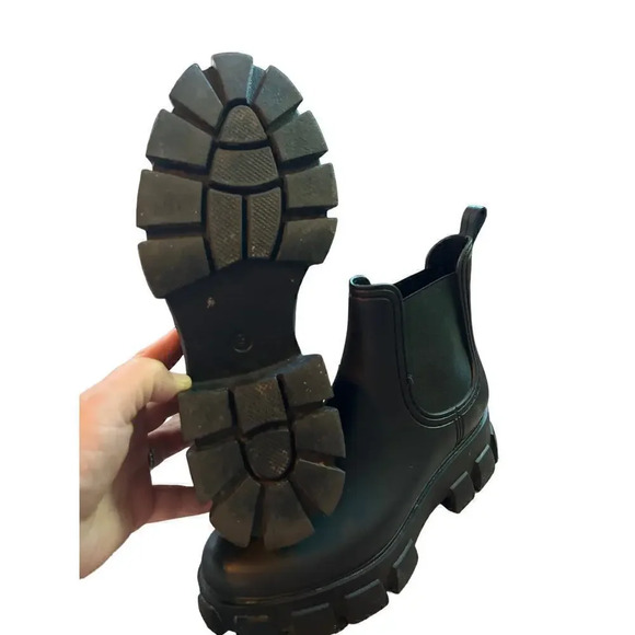 Black Chelsea Boots Women's Size 9 Platform Lug Sole Ankle Booties Punk Goth - Picture 2 of 5